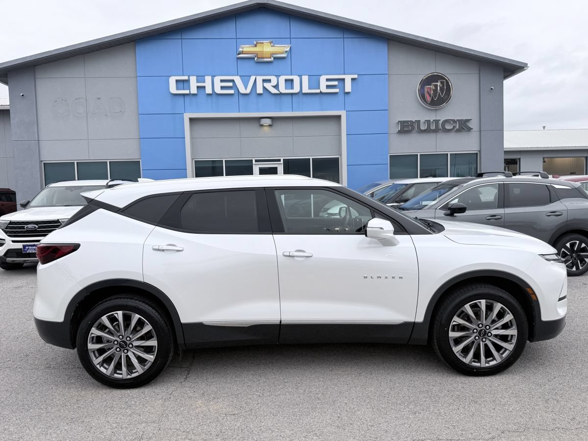 Used 2023 Chevrolet Blazer Premier w/ LPO, Cargo Package FWD image 4