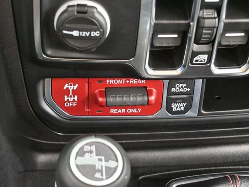 Used 2022 Jeep Wrangler Unlimited Rubicon w/ Cold Weather Group image 24