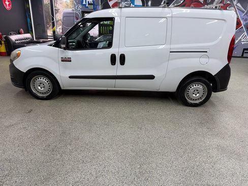 Used 2017 RAM ProMaster City Tradesman w/ Rear Back-up Camera Group FWD image 2
