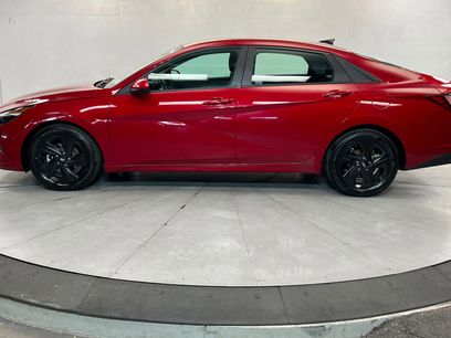 Used 2021 Hyundai Elantra SEL w/ Convenience Package