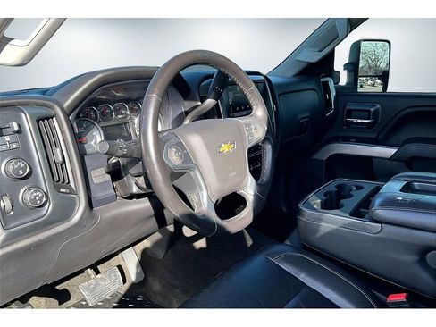 Used 2015 Chevrolet Silverado 3500 LT w/ LT Convenience Package image 8