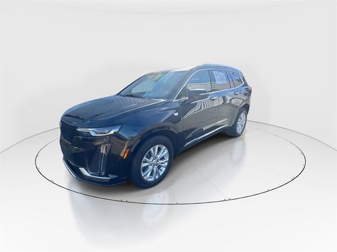 Used 2024 Cadillac XT6 Luxury image 4