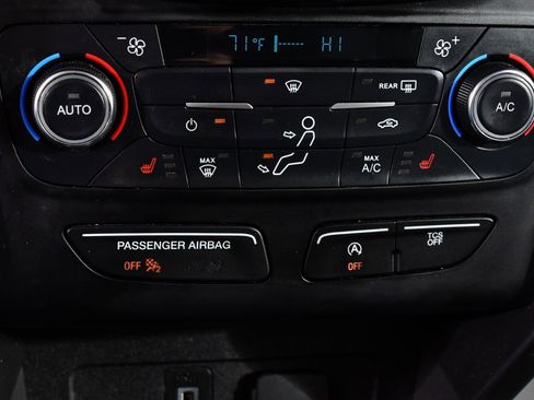 Used 2017 Ford Escape SE image 30