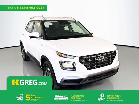 Used 2026 Hyundai Venue SEL FWD image 1
