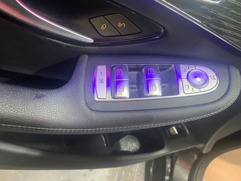 Used 2022 Mercedes-Benz GLC 300 GLC 300 image 6