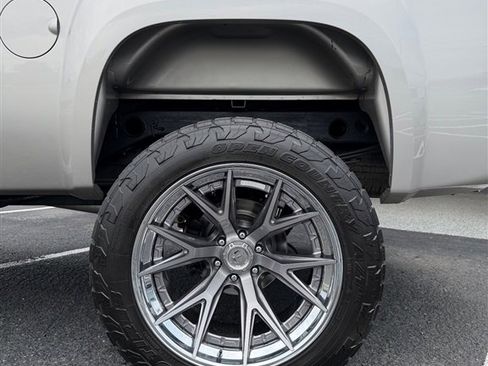 Used 2008 GMC Sierra 1500 Denali AWD/4WD image 11
