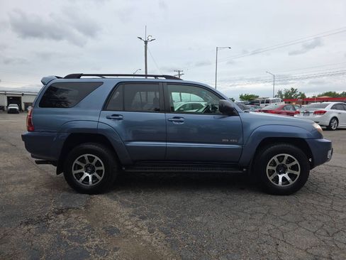 Used 2005 Toyota 4Runner SR5 AWD/4WD image 7