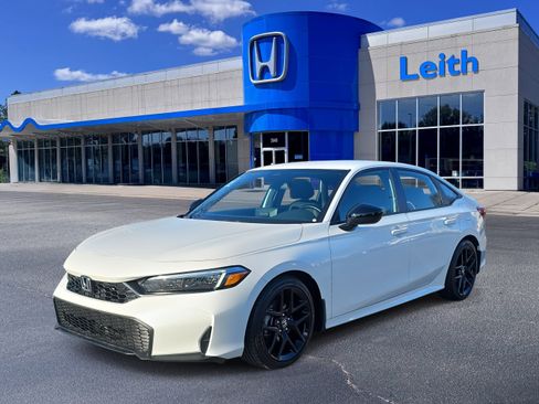 Used 2025 Honda Civic Sport image 1