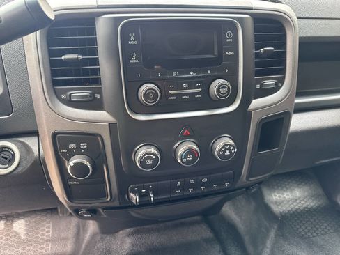 Used 2014 RAM 3500 Tradesman w/ Chrome Appearance Group AWD/4WD image 18