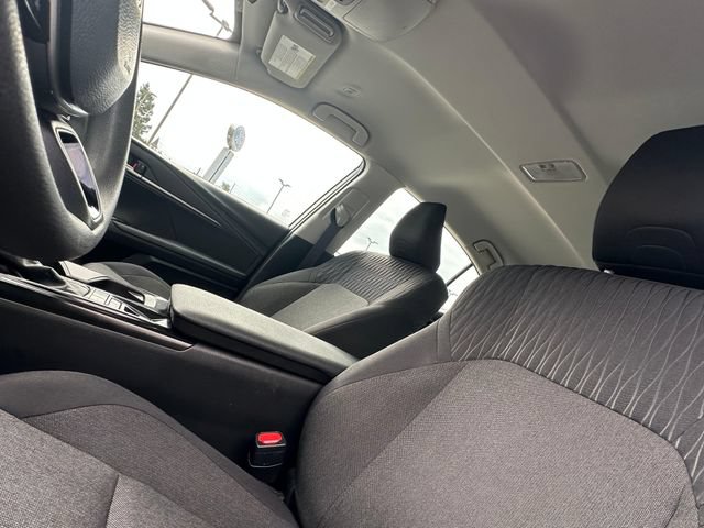 Used 2025 Toyota Camry LE FWD image 10