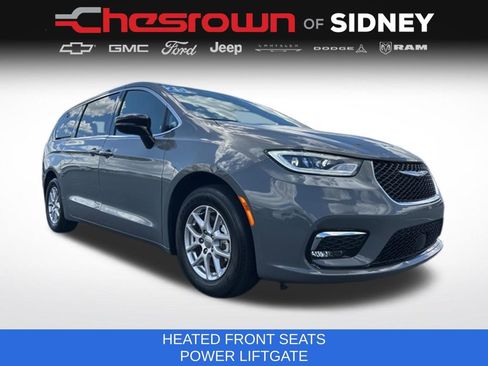 Used 2025 Chrysler Pacifica Select FWD image 10