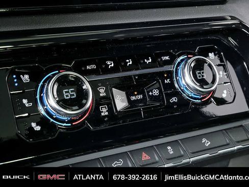 Used 2024 GMC Sierra 2500 AT4 w/ AT4 Premium Plus Package AWD/4WD image 16