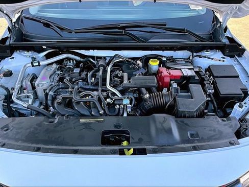New 2026 Nissan Sentra SR w/ Floor Mat Package FWD image 11