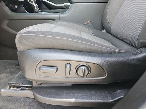 Used 2023 Chevrolet Traverse LT AWD/4WD image 14