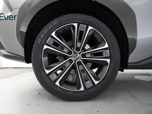 Used 2023 Toyota bZ4X Limited image 19