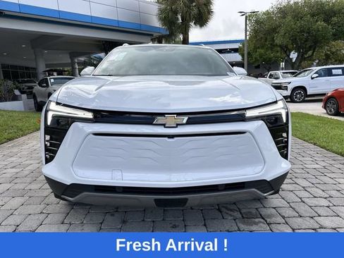 Used 2024 Chevrolet Blazer EV LT AWD/4WD image 19