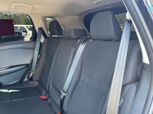 Used 2023 Nissan Rogue S image 39