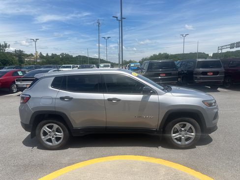 Used 2023 Jeep Compass Sport AWD/4WD image 6