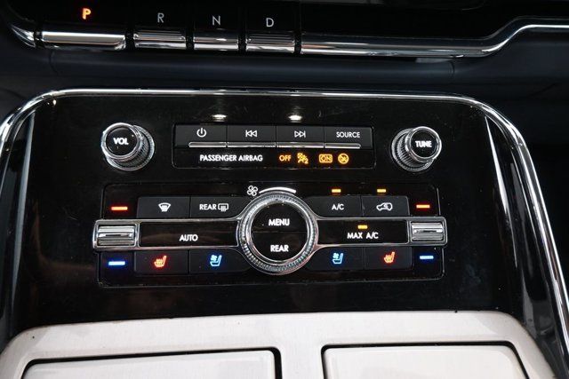Used 2020 Lincoln Navigator Black Label AWD/4WD image 32