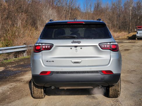 New 2026 Jeep Compass Limited image 15