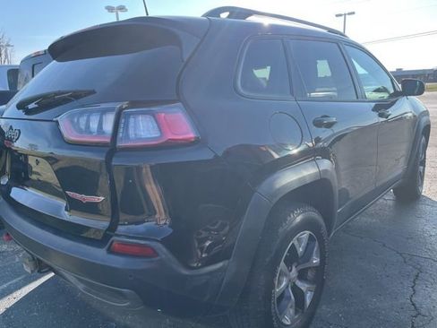 Used 2019 Jeep Cherokee Trailhawk AWD/4WD image 6