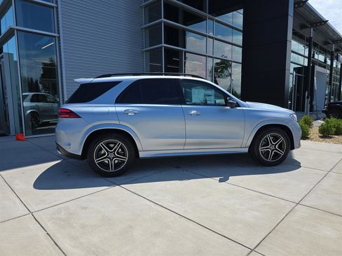 Used 2025 Mercedes-Benz GLE 350 4MATIC image 2