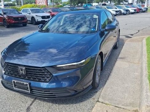 Used 2024 Honda Accord EX-L image 3