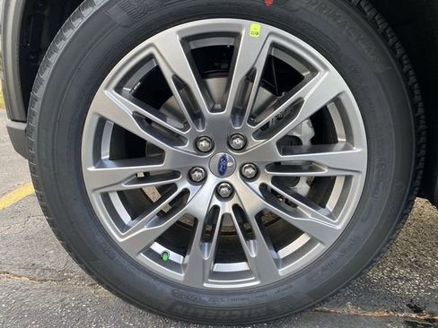 New 2026 Ford Explorer Active image 36