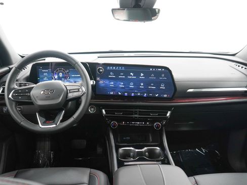 Used 2026 Chevrolet Traverse Z71 AWD/4WD image 17