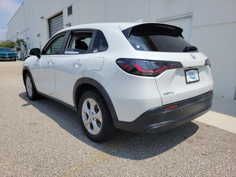 Used 2024 Honda HR-V LX image 4