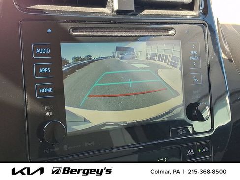 Used 2017 Toyota Prius Four FWD image 19