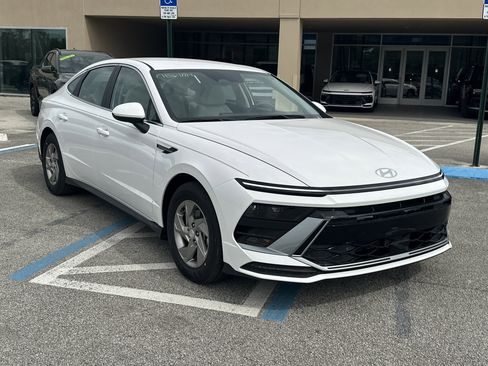 New 2026 Hyundai Sonata SE FWD image 4