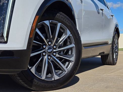 New 2026 Cadillac Lyriq Sport image 8