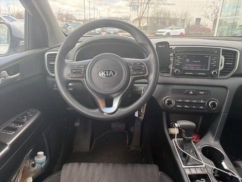 Used 2019 Kia Sportage LX image 6
