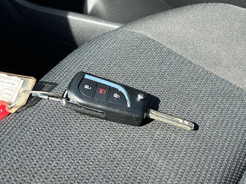 Used 2025 Toyota RAV4 LE image 21