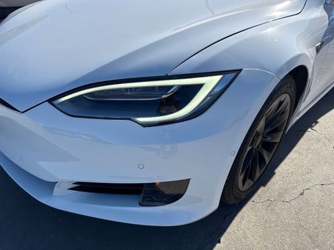 Used 2016 Tesla Model S RWD image 9