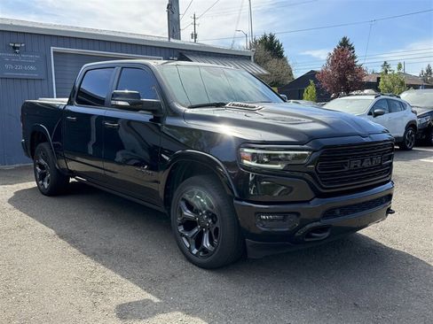 Used 2020 RAM 1500 Limited w/ Black Appearance Package AWD/4WD image 6