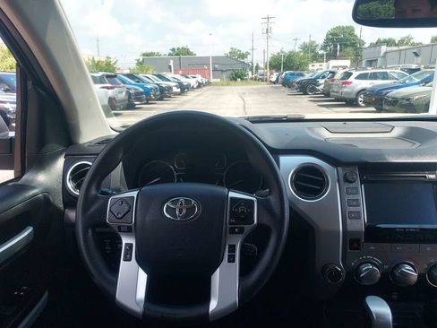 Used 2019 Toyota Tundra SR5 w/ SR5 Upgrade Package AWD/4WD image 10