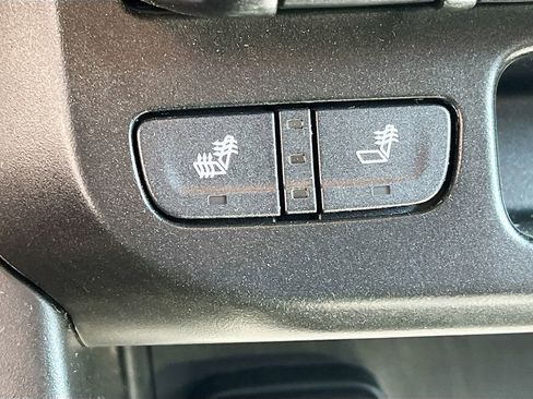 Used 2022 GMC Canyon AT4 image 21