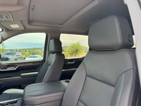 Certified 2025 GMC Sierra 1500 Elevation w/ Elevation Premium Package AWD/4WD image 11