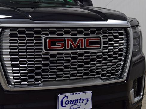 Used 2024 GMC Yukon Denali w/ LPO, Floor Liner Package image 11