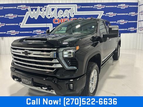Used 2025 Chevrolet Silverado 2500 High Country w/ High Country Premium Package AWD/4WD image 1