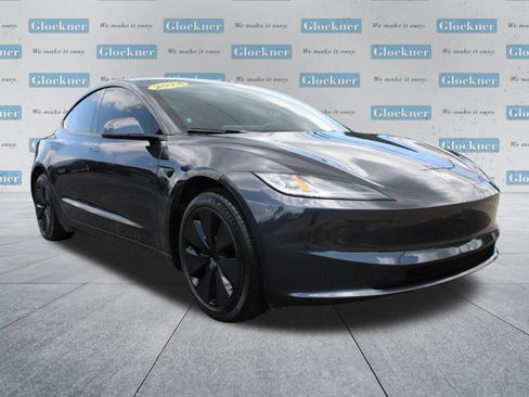 Used 2024 Tesla Model 3 Standard Range RWD image 4