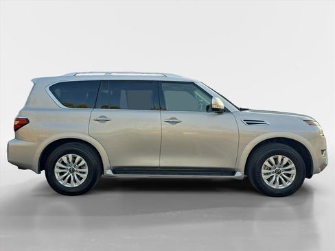 Used 2024 Nissan Armada SV image 6