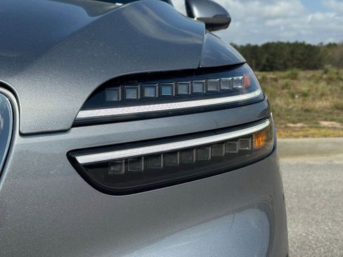 New 2026 Genesis GV70 2.5T Advanced image 10