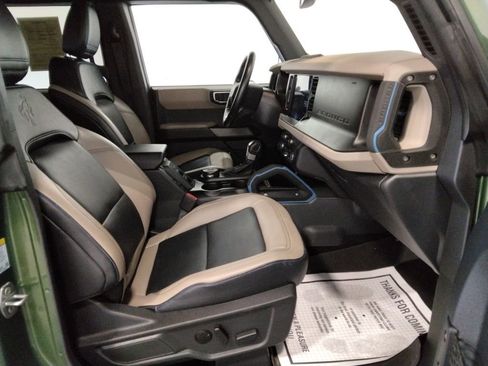 Used 2023 Ford Bronco Wildtrak image 42