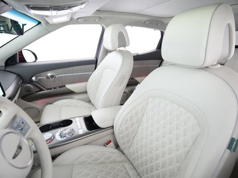 Used 2023 Genesis GV60 Performance AWD/4WD image 4