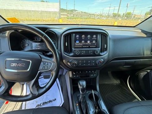 Used 2022 GMC Canyon AT4 image 20