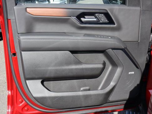 New 2026 GMC Yukon Denali w/ Denali Reserve Package image 10