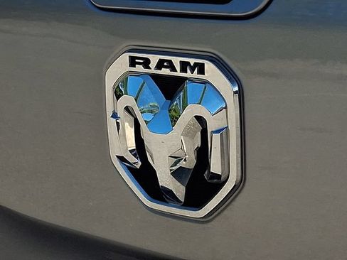 Used 2022 RAM 1500 Limited w/ Body Color Bumper Group AWD/4WD image 33